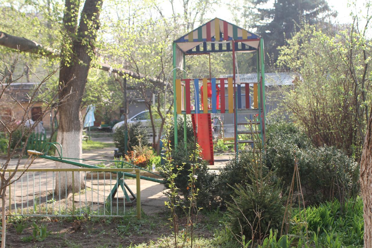 Old Tiraspol Hostel Eksteriør billede